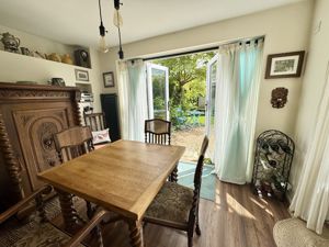 Open Plan Dining Kitchen - click for photo gallery